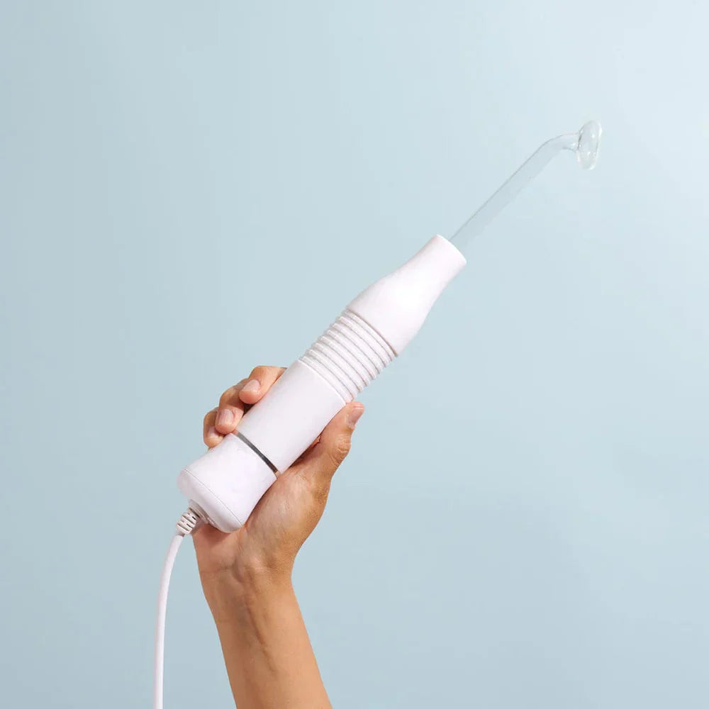 High-frequency device for a radiant and clear complexion